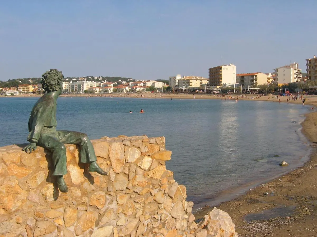 Apartment With Community Pool For 4 People L'Escala Spain